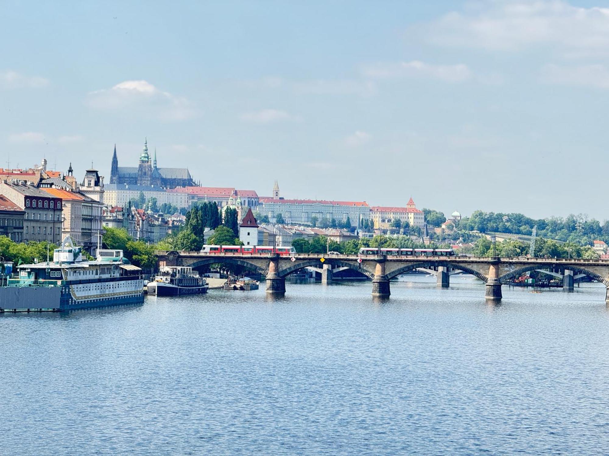 Free Parking - Cozy Apartment Near Vysehrad Railway Bridge Прага Екстериор снимка